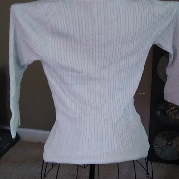 Sweater - Picture 3 of 3